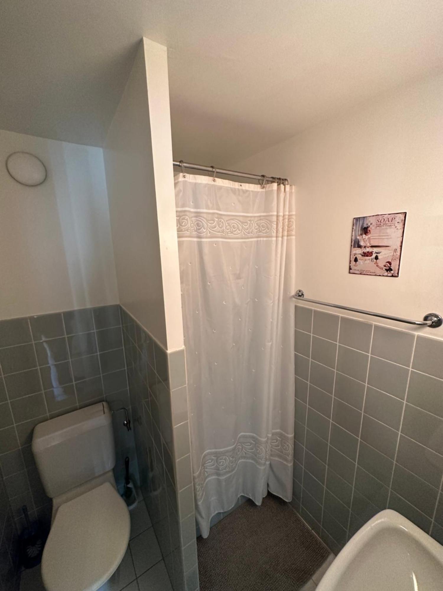 Cozy Central Apartment At A Special Price! ครองส์มอนตานา ภายนอก รูปภาพ