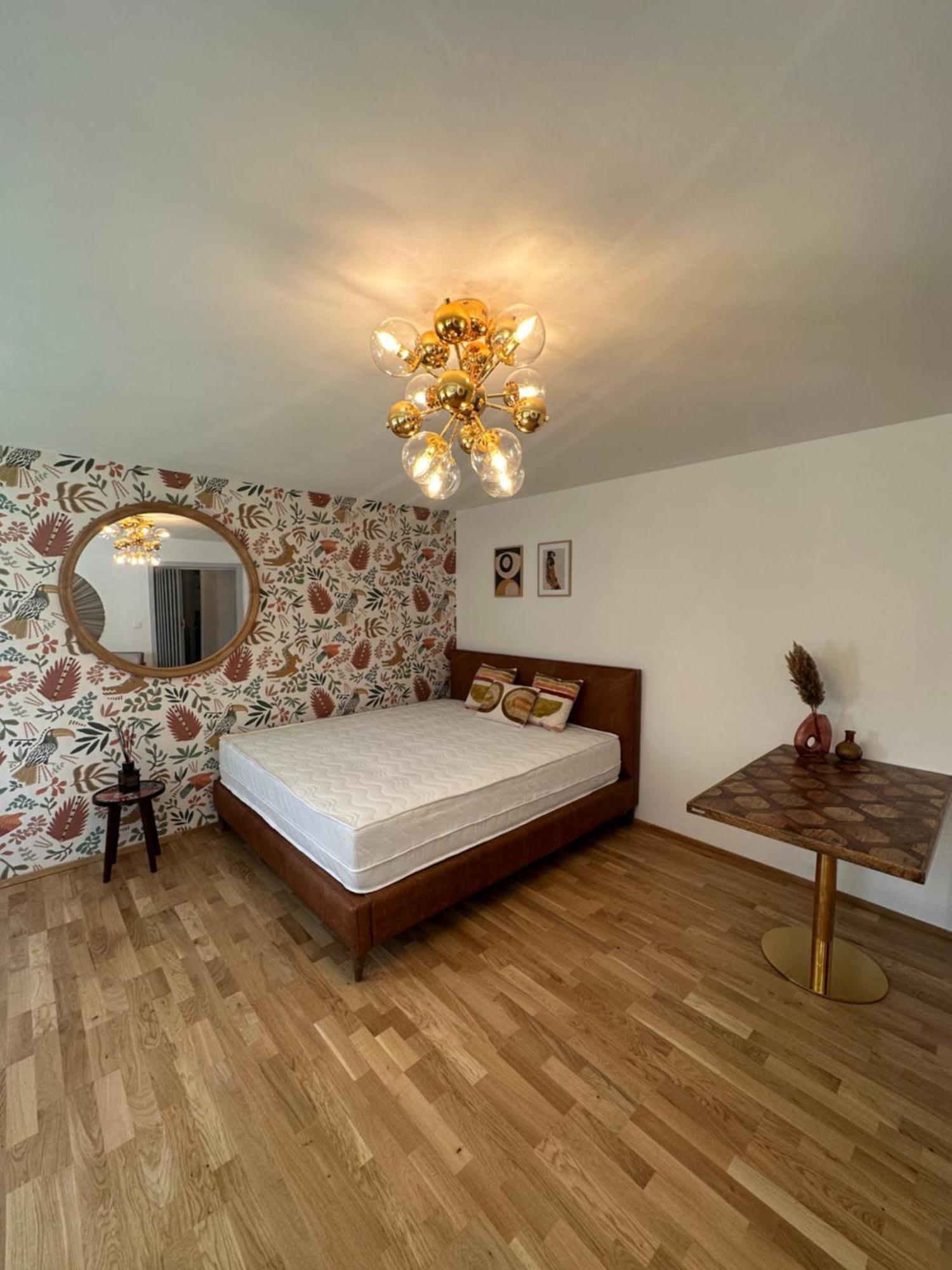 Cozy Central Apartment At A Special Price! ครองส์มอนตานา ภายนอก รูปภาพ